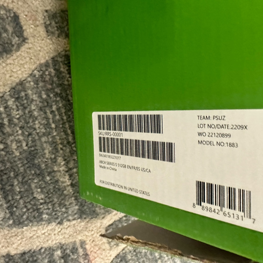 Brand new Xbox 512 / without remote - Picture 2 of 2